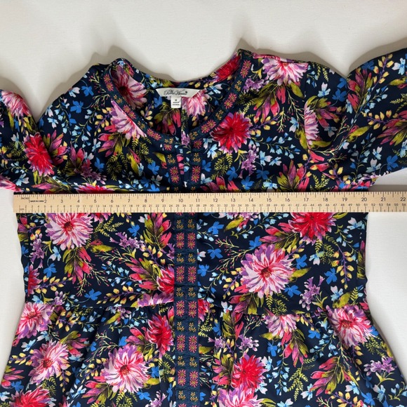 Pioneer Woman Embroidered‎ Floral Tunic Top Medium Multicolor Peasant Boho Chic - Picture 8 of 9